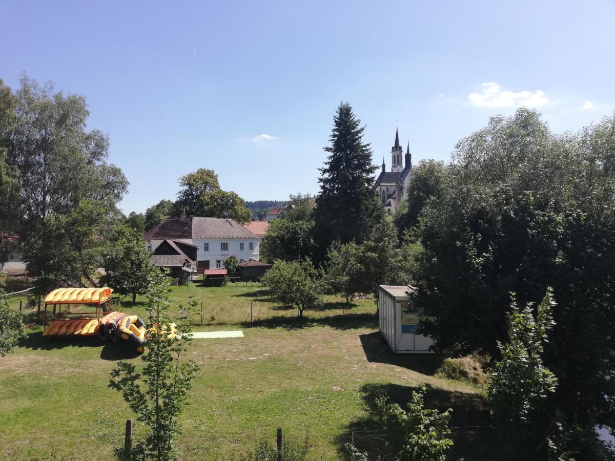 Dum U Reky Lejlighed Vyšší Brod Eksteriør billede
